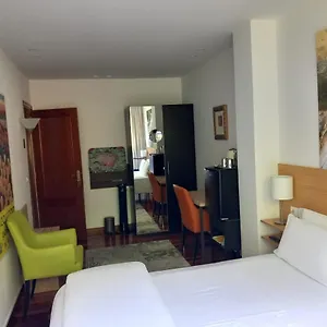 Homestay Arena Con Plaza De Garaje, Bilbao